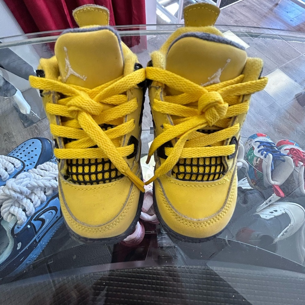 Jordan 4 “lightening”